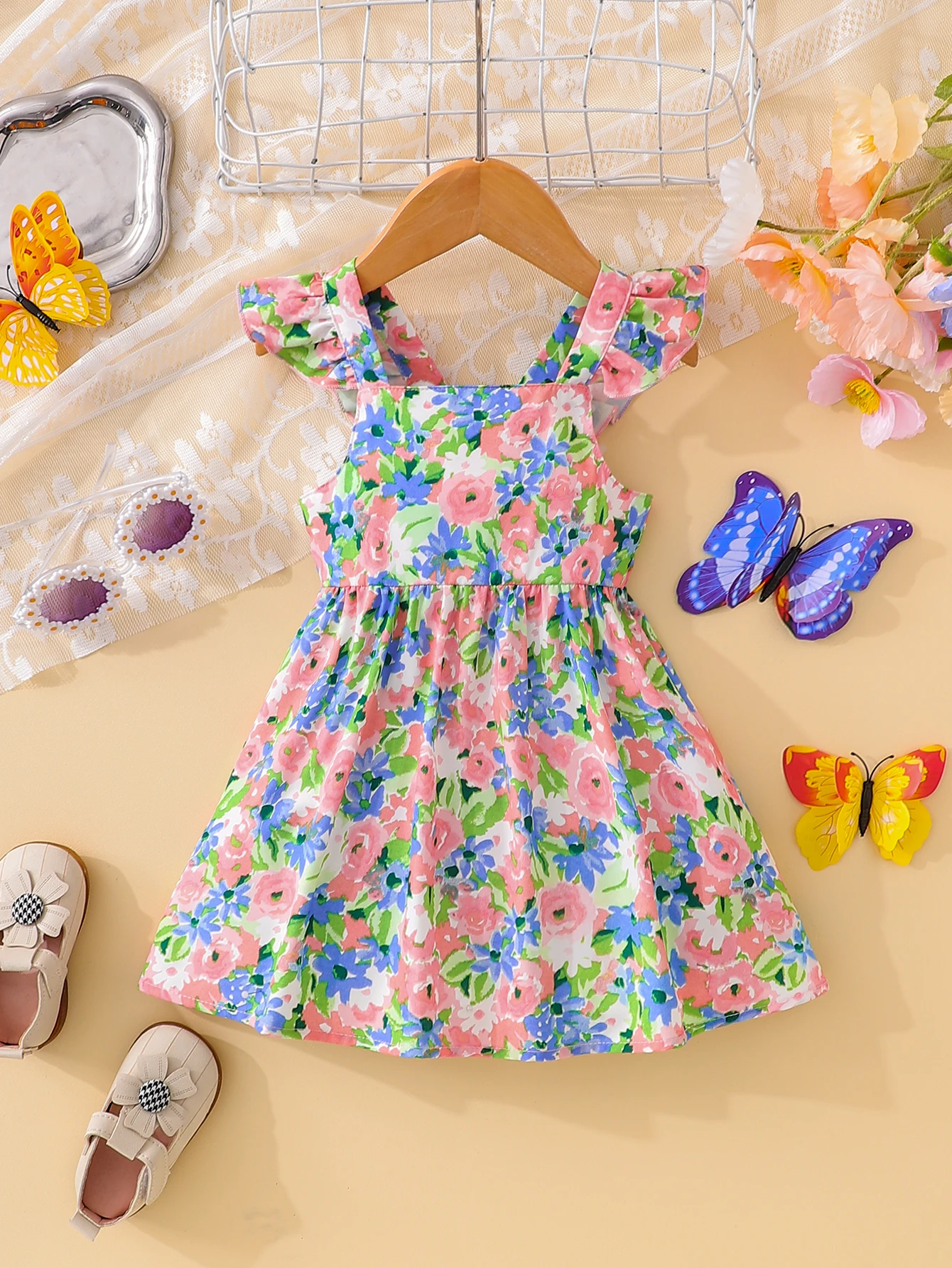 New summer baby girl single piece cute sleeveless floral suspender princess dress casual outfit
New summer baby girl single piece cute sleeveless floral suspender princess dress casual outfit