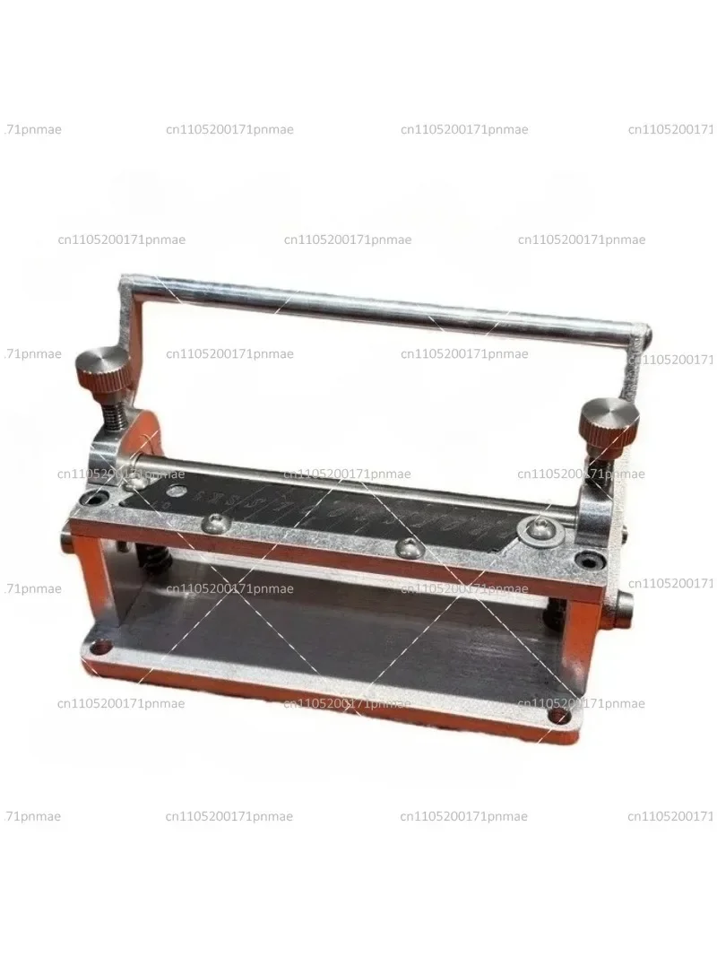 Manual Leather Thinning Machine Cowhide Shovel Knife for Soft Hard Vegetable Tanned Belt Strap Evenly Cutting Tool Hip Horse
Manual Leather Thinning Machine Cowhide Shovel Knife for Soft Hard Vegetable Tanned Belt Strap Evenly Cutting Tool Hip Horse