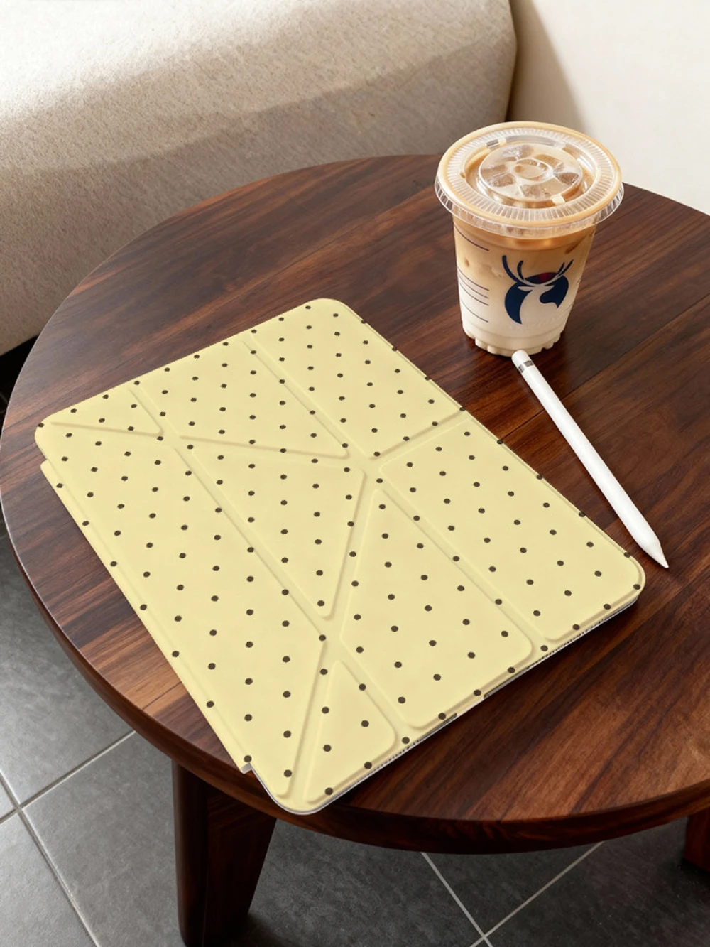Polka Dot Yellow Tablet Case For iPad Pro 11 12.9 13 M2 M4 M3 M5 Shell 8.3 9.7 10.2 5/6/7/8/9/10/11th Mini Air 1 2 3 4 5 6 Cover
Polka Dot Yellow Tablet Case For iPad Pro 11 12.9 13 M2 M4 M3 M5 Shell 8.3 9.7 10.2 5/6/7/8/9/10/11th Mini Air 1 2 3 4 5 6 Cover