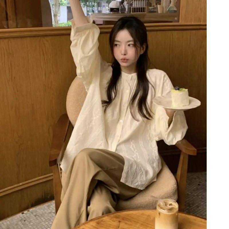New Women Blouse 2023 Long Sleeve Cotton Blouse Lady Casual Button Design Turn Down Collar Female Shirt Blouse Tops C372
New Women Blouse 2023 Long Sleeve Cotton Blouse Lady Casual Button Design Turn Down Collar Female Shirt Blouse Tops C372