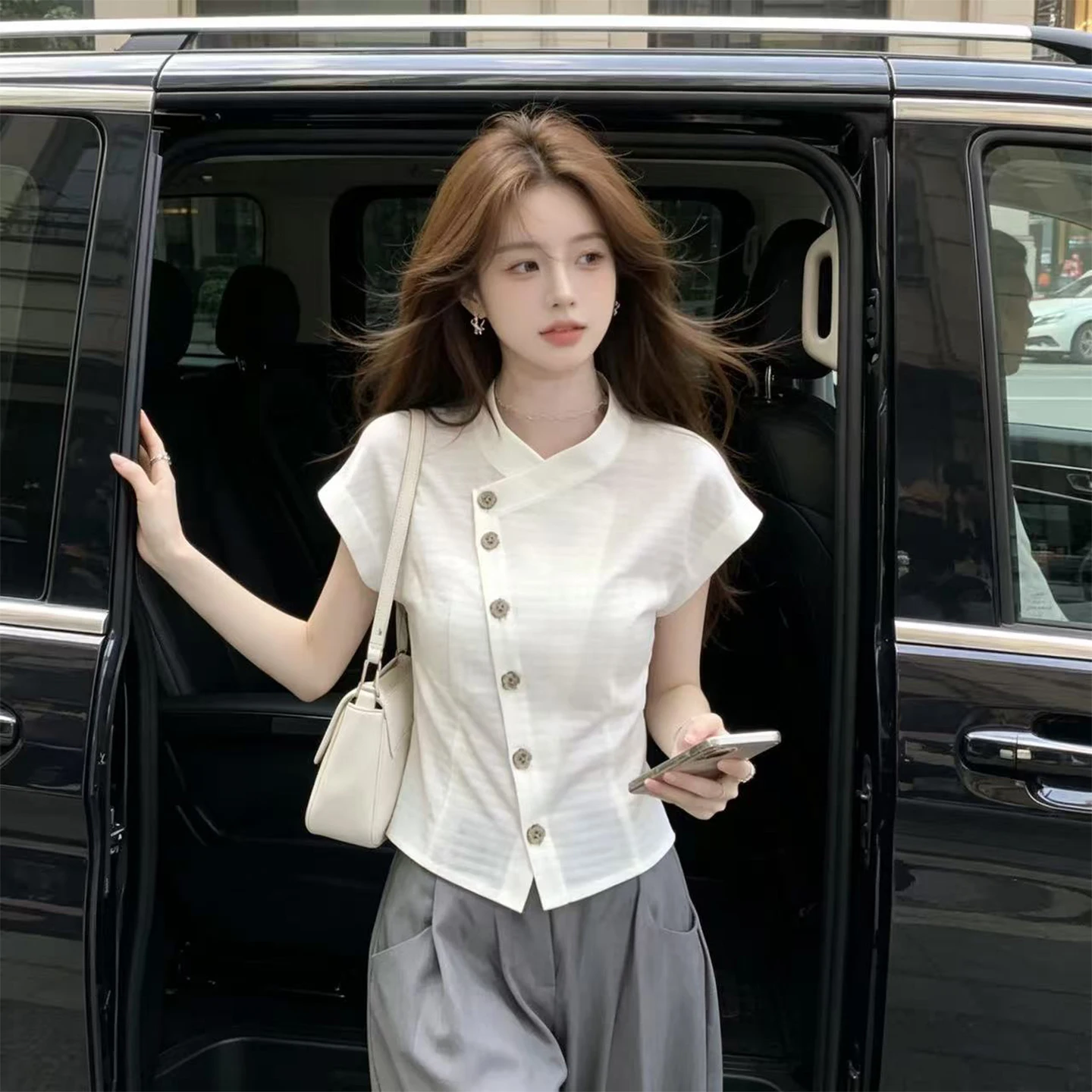 Slim Fit Korean Style Women's Shirt Short Sleeve Asymmetrical Button Placket Breathable Cotton Polyester Blend Summer Top
Slim Fit Korean Style Women's Shirt Short Sleeve Asymmetrical Button Placket Breathable Cotton Polyester Blend Summer Top