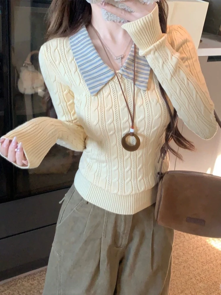 Elegant V-Neck Knitted Sweater Women's Autumn Winter Slimming Inner Wear Striped Two-Piece Look Fashionable French Style
Elegant V-Neck Knitted Sweater Women's Autumn Winter Slimming Inner Wear Striped Two-Piece Look Fashionable French Style