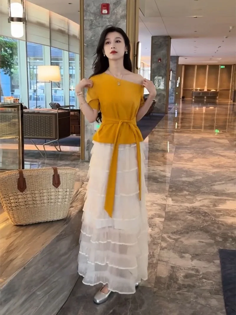 New Korean Fashion Summer Women's Two Piece Set Casual Off Shoulder Lace Up Slim T-shirt + Multi Layer Cake Long Skirt Suit 
New Korean Fashion Summer Women's Two Piece Set Casual Off Shoulder Lace Up Slim T-shirt + Multi Layer Cake Long Skirt Suit