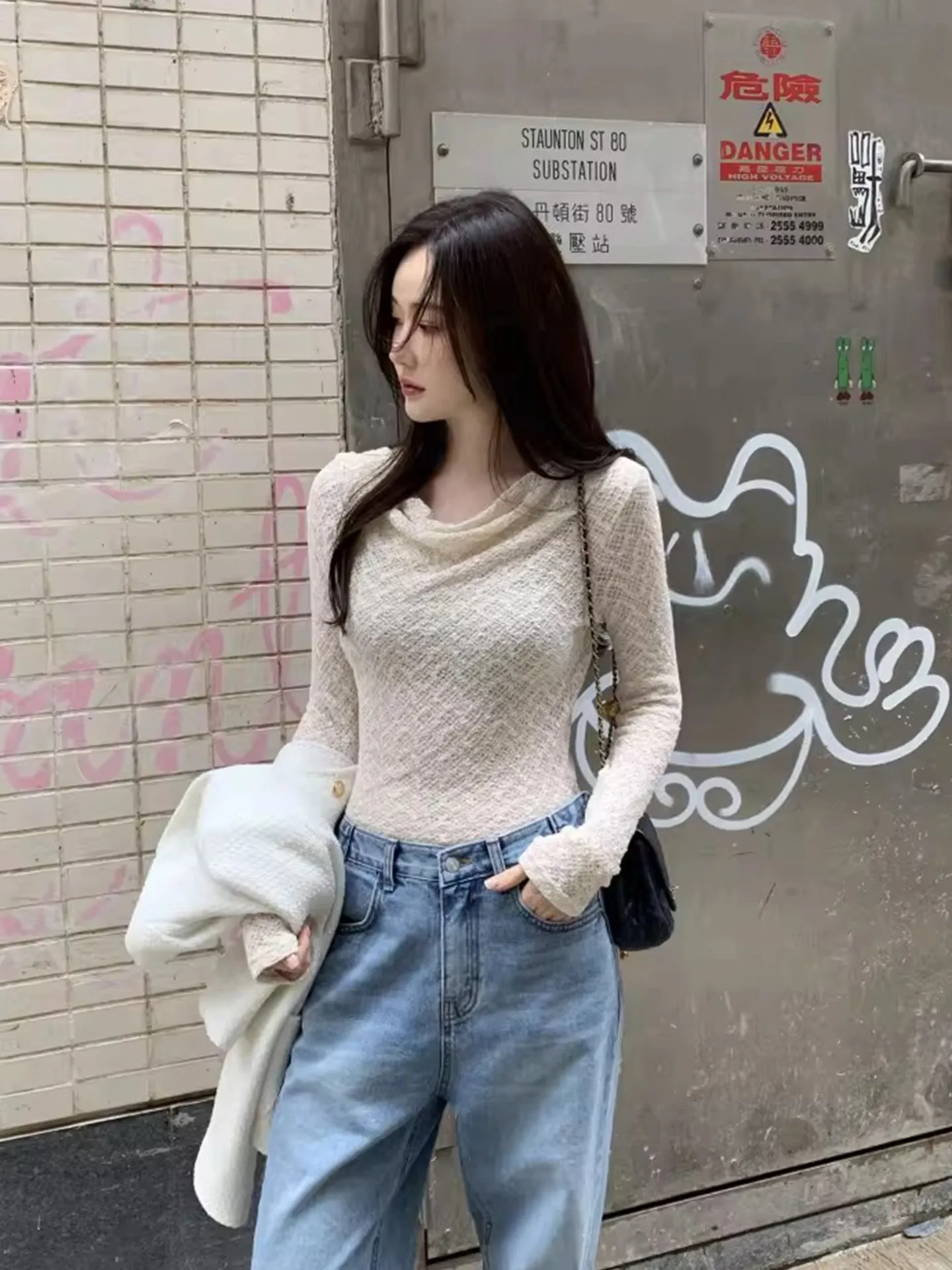 Gagarich Solid Color Swing Collar Slim Fit Long Sleeved Shirt Women Spring New Loose Versatile Lace Base Shirts Top
Gagarich Solid Color Swing Collar Slim Fit Long Sleeved Shirt Women Spring New Loose Versatile Lace Base Shirts Top