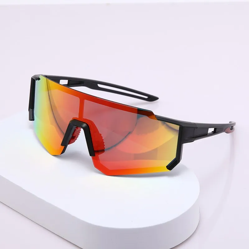 American MEN'S Sports Sunglasses New Outdoor Riding Sunglasses One-piece Bicycle Windscreen European
American MEN'S Sports Sunglasses New Outdoor Riding Sunglasses One-piece Bicycle Windscreen European