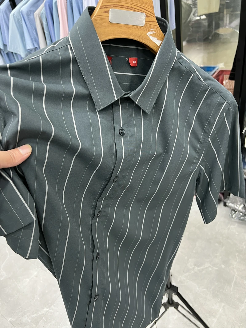 Летняя новинка Dujia: мужская приталенная футболка из тонкого хлопка в полоску для деловых поездок и повседневной носки, городской стиль, молодежная мода, смесь хлопка
Летняя новинка Dujia: мужская приталенная футболка из тонкого хлопка в полоску для деловых поездок и повседневной носки, городской стиль, молодежная мода, смесь хлопка