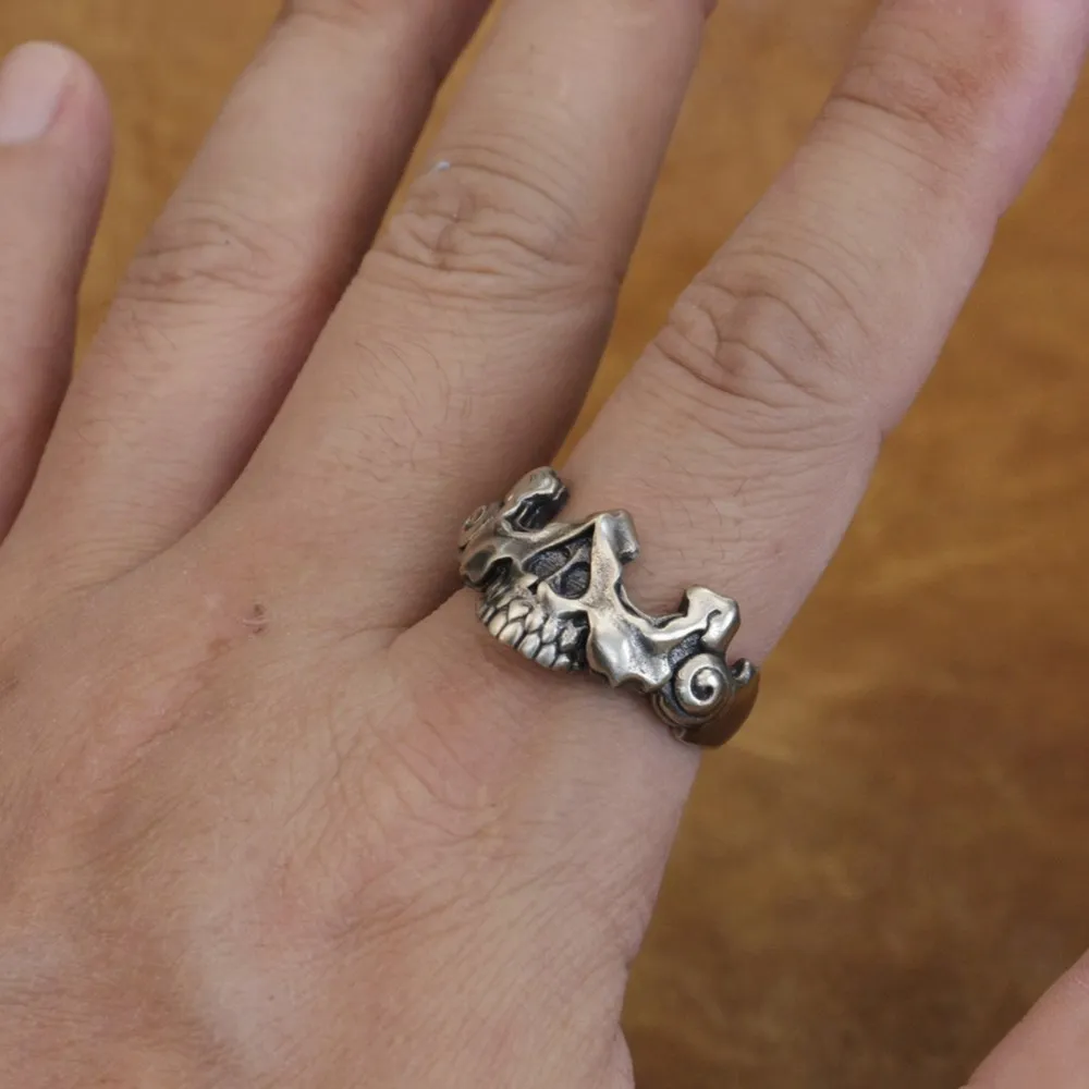 Cupronickel Half Skull Face Ring Biker Rock Punk Jewelry CP275 US Size 7~15
Cupronickel Half Skull Face Ring Biker Rock Punk Jewelry CP275 US Size 7~15