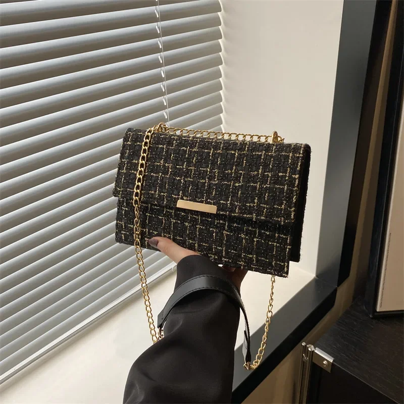 2025 Winter-Proof Mini Square Bag, Luxe Chain Convertible Crossbody, Structured Commuter Tote with Allure for Day To Night
2025 Winter-Proof Mini Square Bag, Luxe Chain Convertible Crossbody, Structured Commuter Tote with Allure for Day To Night