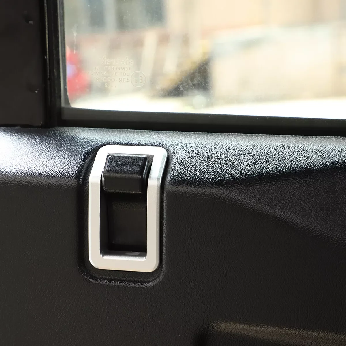 Aluminum Alloy Car Door Inner Door Bowl Door Handle Decoration Replacement Accessories For Land Rover Defender 90 110 2004-2018
Aluminum Alloy Car Door Inner Door Bowl Door Handle Decoration Replacement Accessories For Land Rover Defender 90 110 2004-2018