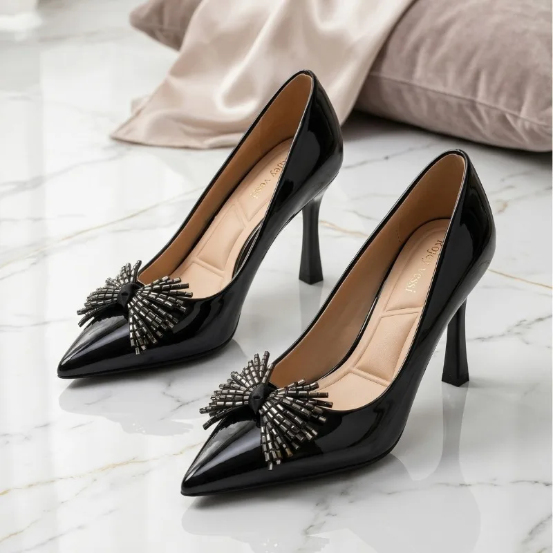 Women's Pumps Temperament Pointed Shallow Mouth Single Shoes Sexy Stiletto Heels Banquet Party Dress Shoes Patent Leather Pumps
Women's Pumps Temperament Pointed Shallow Mouth Single Shoes Sexy Stiletto Heels Banquet Party Dress Shoes Patent Leather Pumps