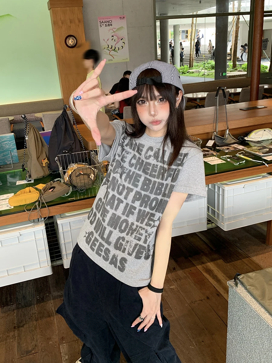 Summer New Women's round Neck Short Sleeve T-shirt Letter Print Casual Vintage American Style Versatile Shoulder Top
Summer New Women's round Neck Short Sleeve T-shirt Letter Print Casual Vintage American Style Versatile Shoulder Top