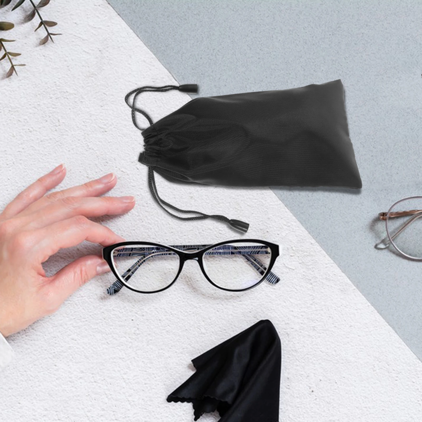 30 set Sunglasses Storage Bags Microfiber Pouches Soft Fiber Material Portable Eyewear Phone Jewelry Case Scratch Protection
30 set Sunglasses Storage Bags Microfiber Pouches Soft Fiber Material Portable Eyewear Phone Jewelry Case Scratch Protection