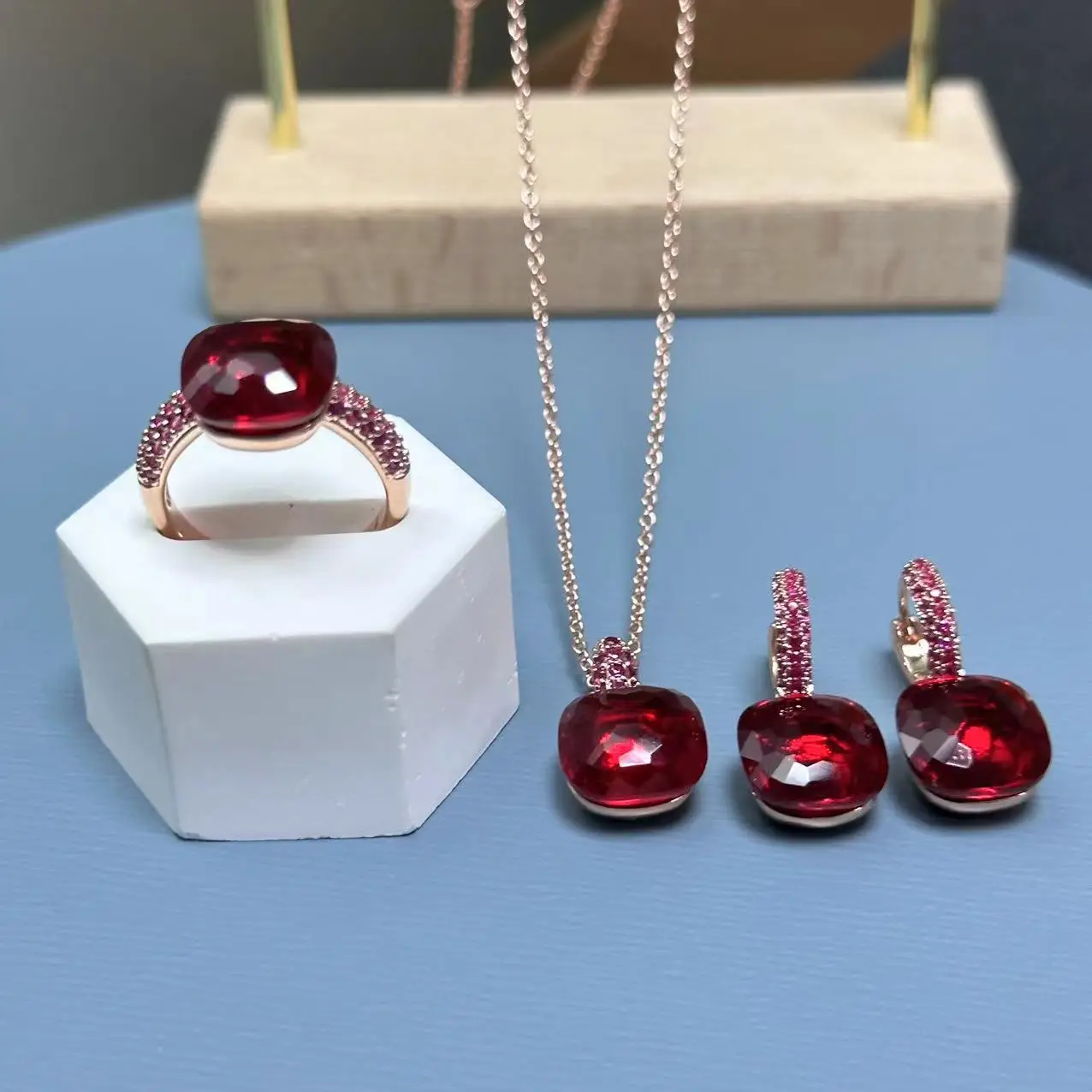 3Pcs/Set 12.6mm Ring Earrings Necklace Set Inlay Purple Zircon Candy Crystal Jewelry Set Fashion Jewelry Party Gift
3Pcs/Set 12.6mm Ring Earrings Necklace Set Inlay Purple Zircon Candy Crystal Jewelry Set Fashion Jewelry Party Gift