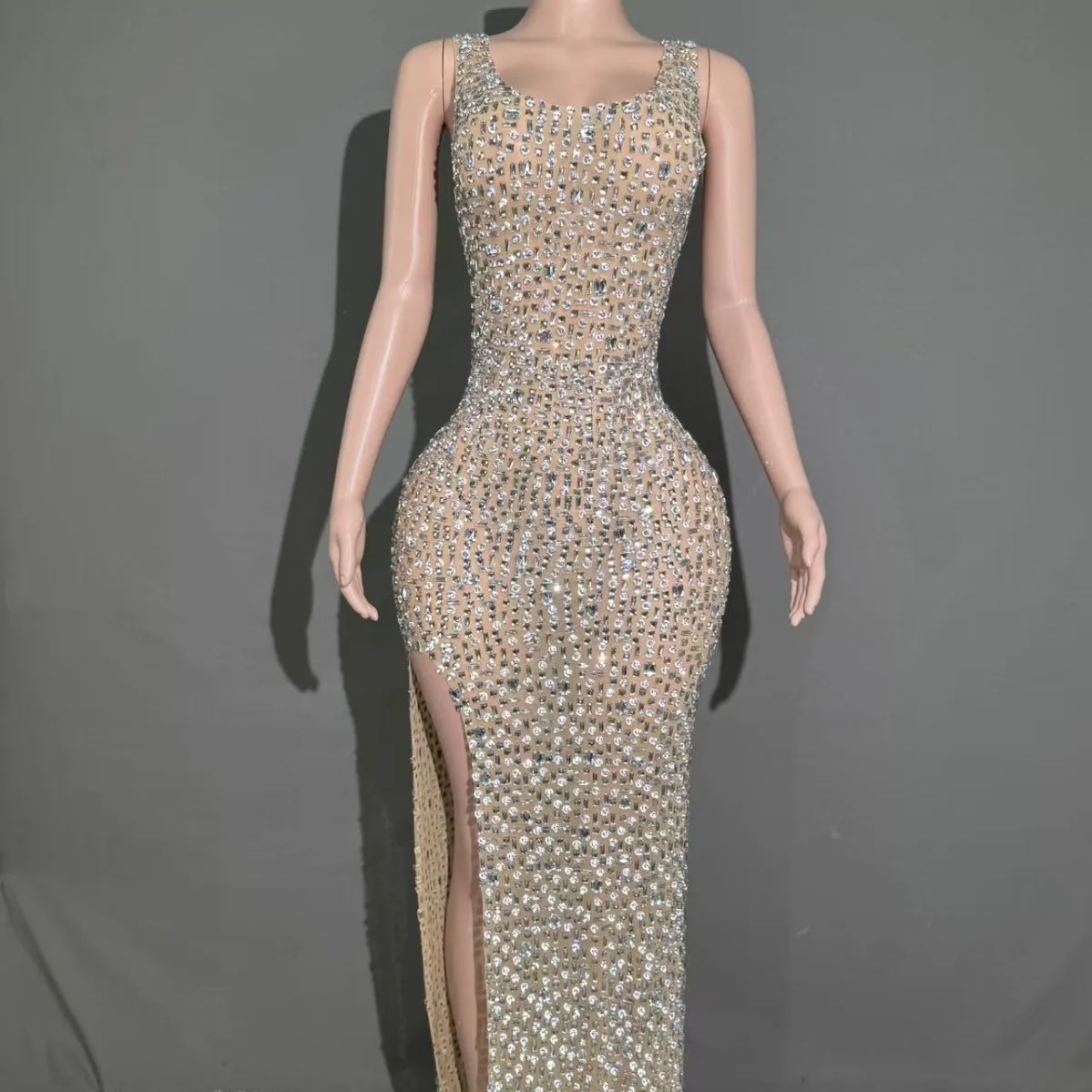 Performance Dress Bright Diamond Dress Banquet Birthday Party Dress Slim Temperament Dress
Performance Dress Bright Diamond Dress Banquet Birthday Party Dress Slim Temperament Dress