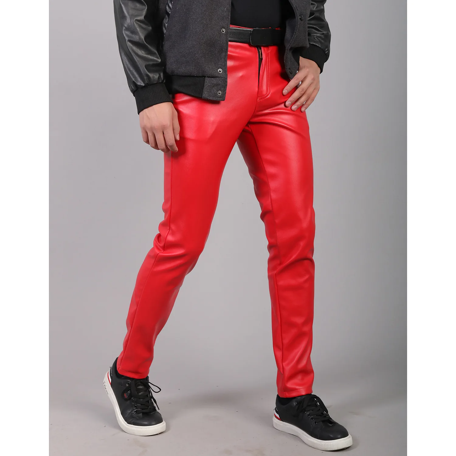 2024 Men's Stretch Slim Fashion Red PU Leather Pants Dance Performance Leisure Motorcycle Leather Pants Leather Pants
2024 Men's Stretch Slim Fashion Red PU Leather Pants Dance Performance Leisure Motorcycle Leather Pants Leather Pants