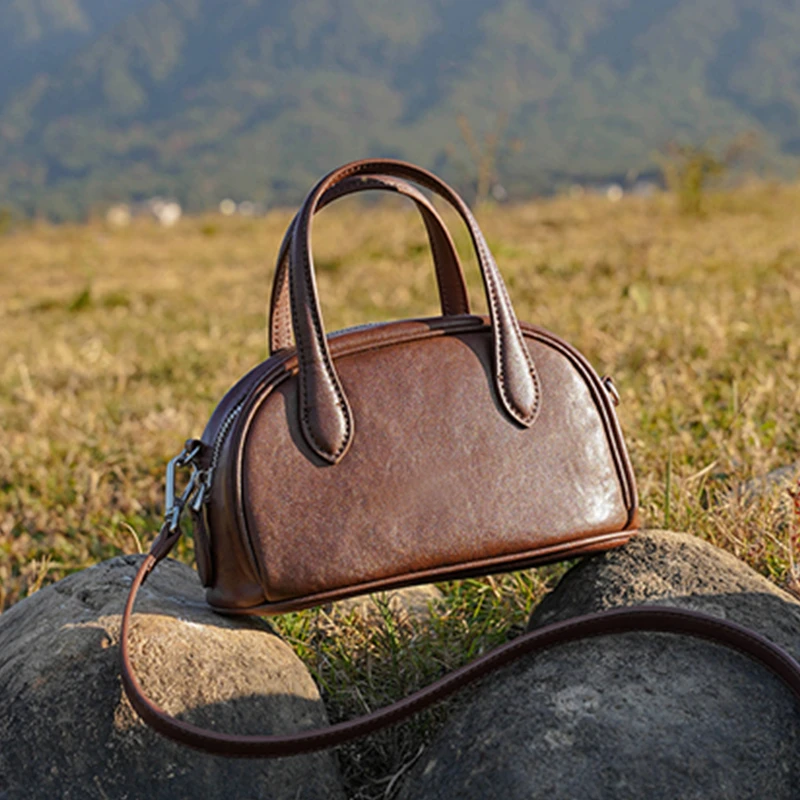 Hifashion Genuine Leather Bowling Small Shoulder Crossbody Bags For Women 2025 Trend Designer Top Handle Tote Ladies Handbags
Hifashion Genuine Leather Bowling Small Shoulder Crossbody Bags For Women 2025 Trend Designer Top Handle Tote Ladies Handbags