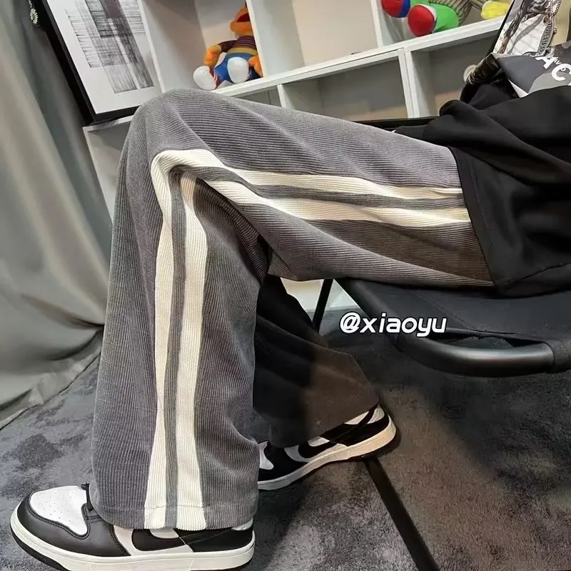 Casual Joggers Y2K Male Clothes Hip Hop Drawstring Sweatpants Fashion Streetwear Loose Pants Spring Autumn Streets Corduroy
Casual Joggers Y2K Male Clothes Hip Hop Drawstring Sweatpants Fashion Streetwear Loose Pants Spring Autumn Streets Corduroy