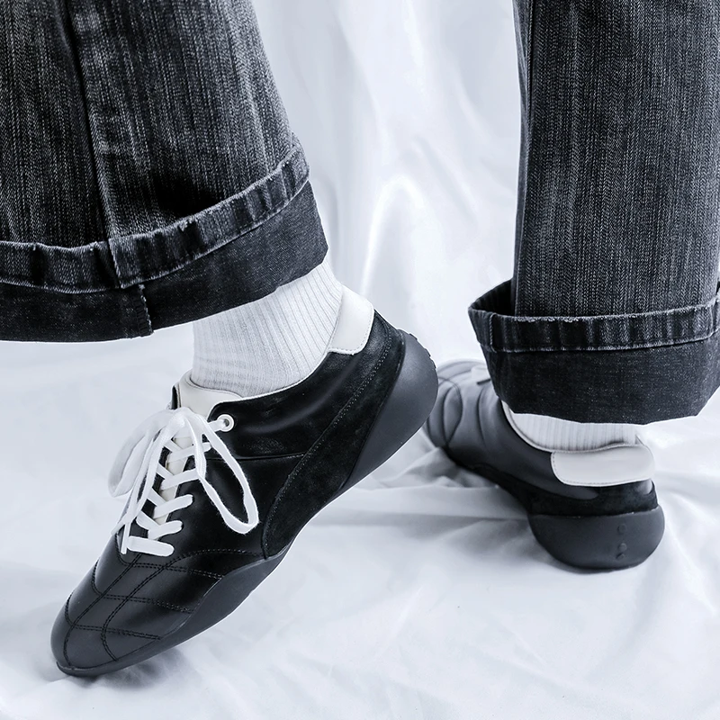 Casual men's shoes rendy sports and design styles Outdoor Fashion Street Handsome and versatile youth shoes 38-46 Hot Luxury
Casual men's shoes rendy sports and design styles Outdoor Fashion Street Handsome and versatile youth shoes 38-46 Hot Luxury