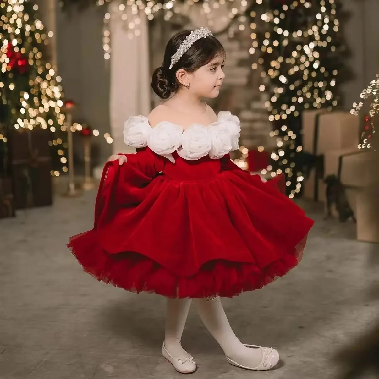 Red Retro Girl Princess Dress New Christmas Children's Birthday Host Fashion Poncho Dress Rose Dress
Red Retro Girl Princess Dress New Christmas Children's Birthday Host Fashion Poncho Dress Rose Dress