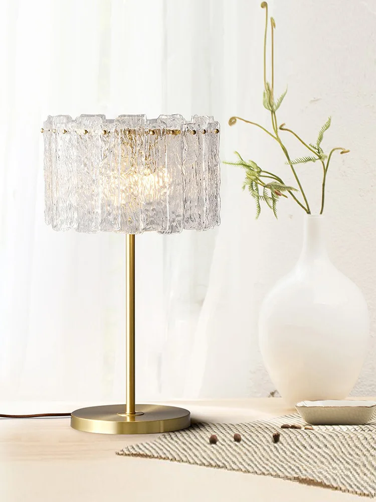 Modern simplicity, all copper crystal, master bedroom, bedside lamp Internet celebrity light luxury
Modern simplicity, all copper crystal, master bedroom, bedside lamp Internet celebrity light luxury