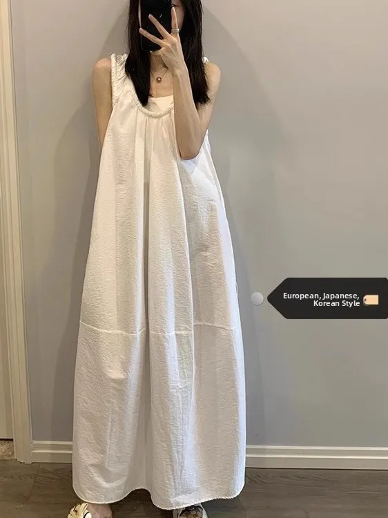 White Sleeveless Vest Dress Women's Summer 2025 New Design Beach Vacation Elegance Long Dress Korean Style High Waist H-Shape
White Sleeveless Vest Dress Women's Summer 2025 New Design Beach Vacation Elegance Long Dress Korean Style High Waist H-Shape