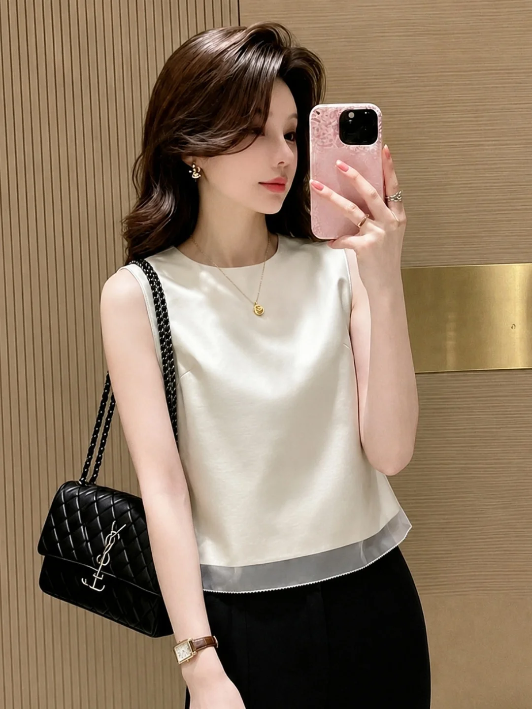 Elegant Mesh Paneling Sleeveless Vest Women's Fashion Summer Lightweight Versatile Top round Neck Straight Cut Luxury Style
Elegant Mesh Paneling Sleeveless Vest Women's Fashion Summer Lightweight Versatile Top round Neck Straight Cut Luxury Style