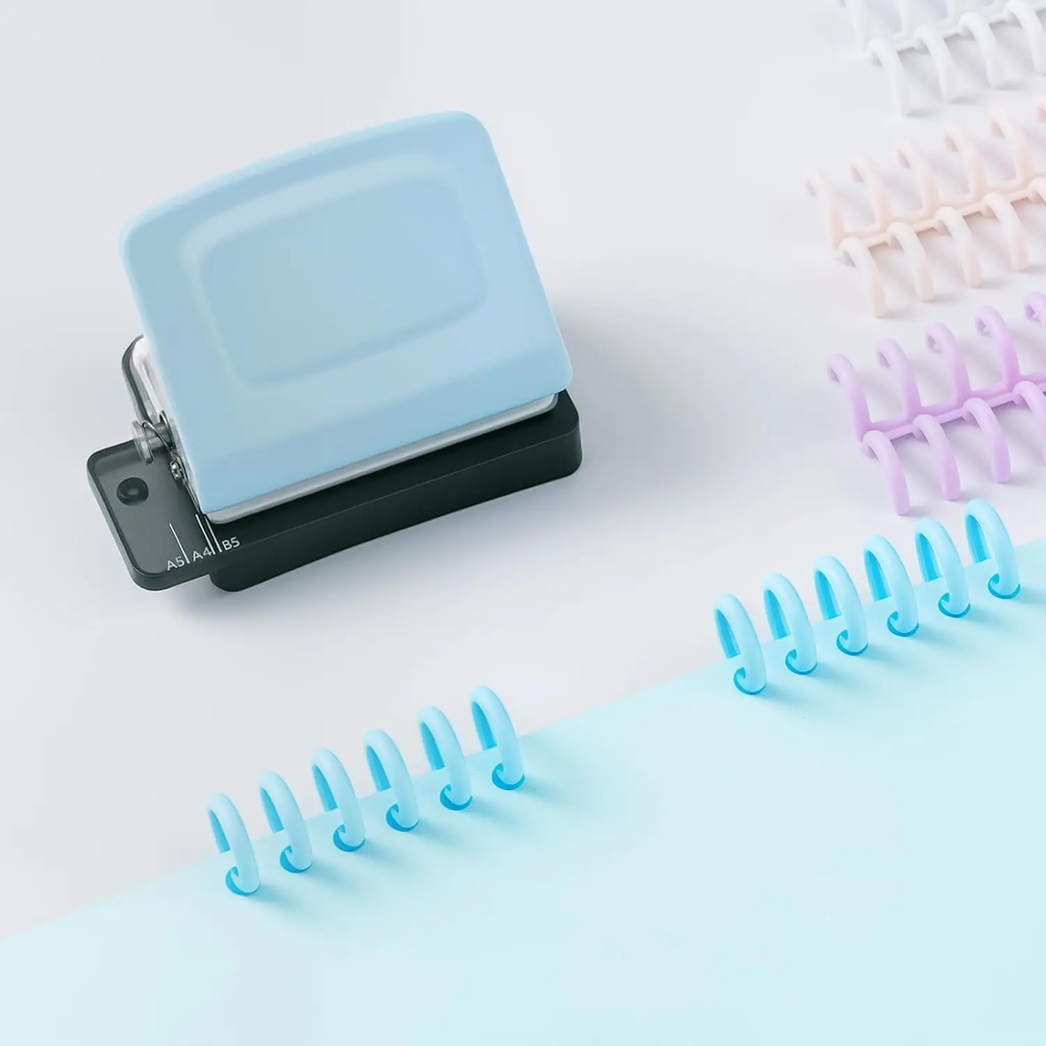Mini 6-Hole Spiral Binding Machine, DIY Punch for A4/A5/B5 Planners, 16 Coils Included
Mini 6-Hole Spiral Binding Machine, DIY Punch for A4/A5/B5 Planners, 16 Coils Included
