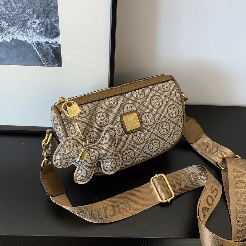 Luxury fashion design zipper shoulder bag, casual travel chain strap crossbody bag, high-quality women's small square bag 
Luxury fashion design zipper shoulder bag, casual travel chain strap crossbody bag, high-quality women's small square bag