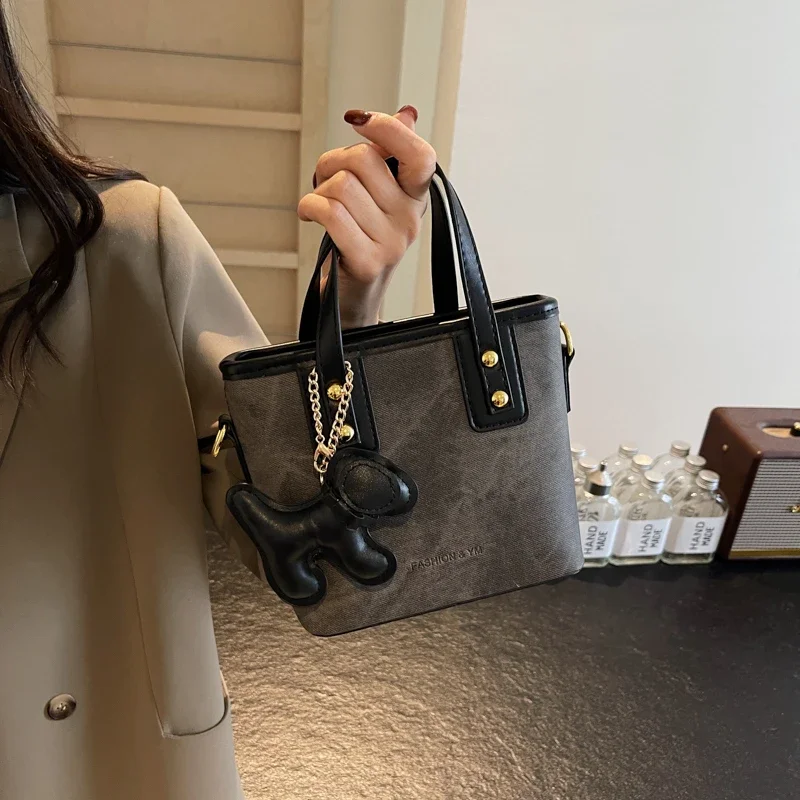 New Arrival PU Leather Bucket Shoulder Bags for Women Patchwork Crossbody Small Handbag Zipper Phone Purse Messenger Bag Pouch
New Arrival PU Leather Bucket Shoulder Bags for Women Patchwork Crossbody Small Handbag Zipper Phone Purse Messenger Bag Pouch