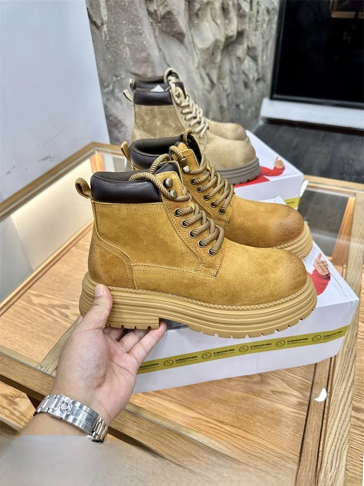 Retro Washed Thickened Rubber Bottom Men's American Mid-High Boots Work Boots Retro Style Stitching British Style Shor...
Retro Washed Thickened Rubber Bottom Men's American Mid-High Boots Work Boots Retro Style Stitching British Style Shor...