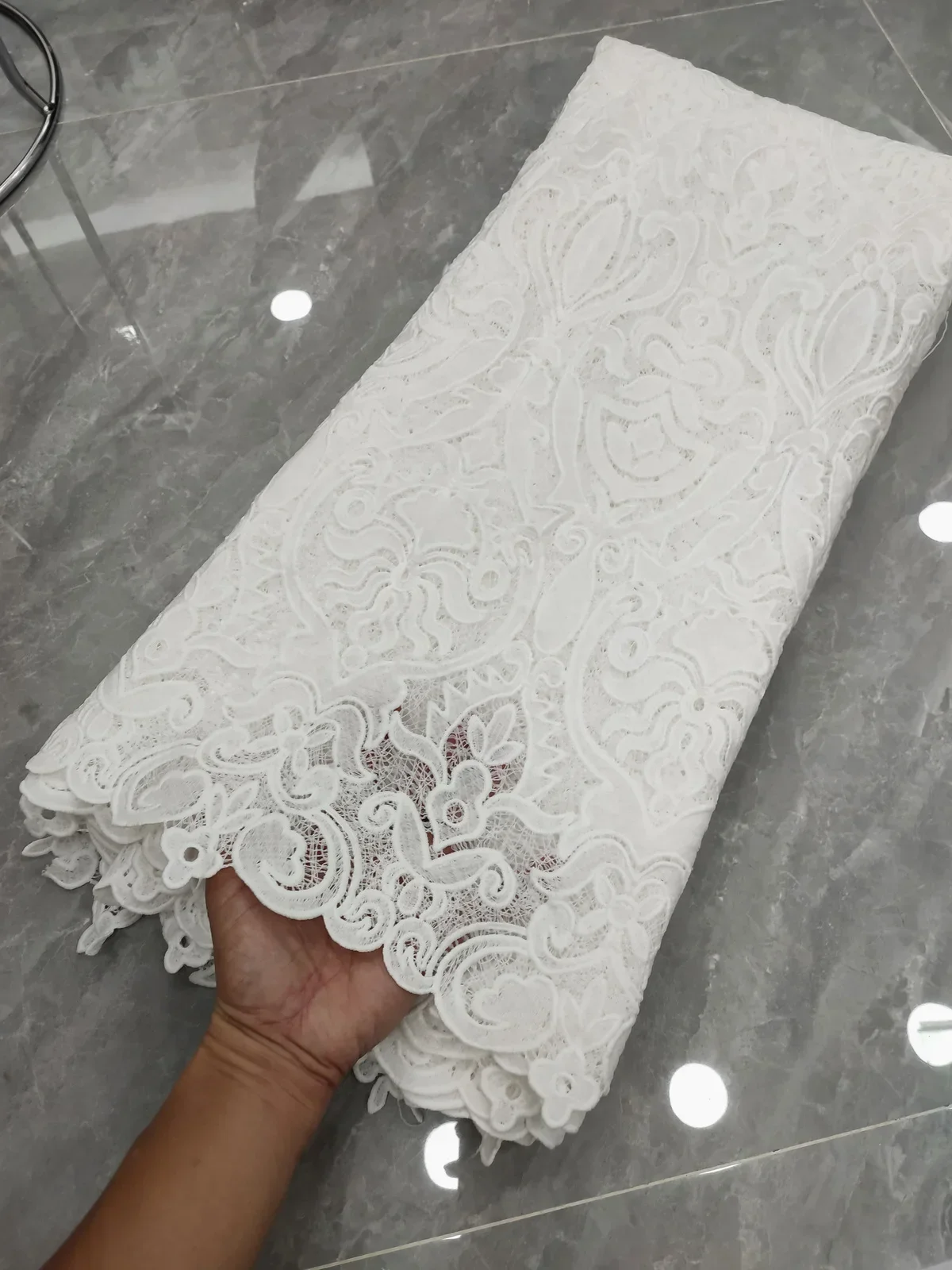 Latest White Guipure Cord African Lace Fabric 2023 High Quality Water Soluble Nigerian Lace Fabric For Party Dress Sew LJFT2336
Latest White Guipure Cord African Lace Fabric 2023 High Quality Water Soluble Nigerian Lace Fabric For Party Dress Sew LJFT2336