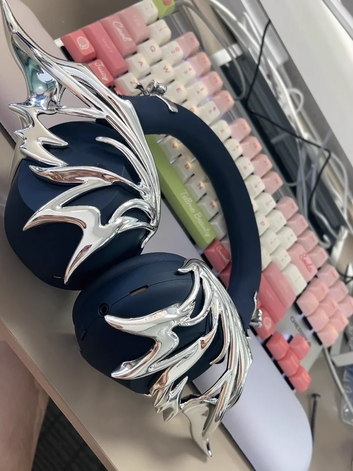 Eri Verse Butterfly for Sony WH-1000XM5 Earphone Case/AirPods Max Headphone Accessories 3D Printing Resin Design for Airpods Max
Eri Verse Butterfly for Sony WH-1000XM5 Earphone Case/AirPods Max Headphone Accessories 3D Printing Resin Design for Airpods Max