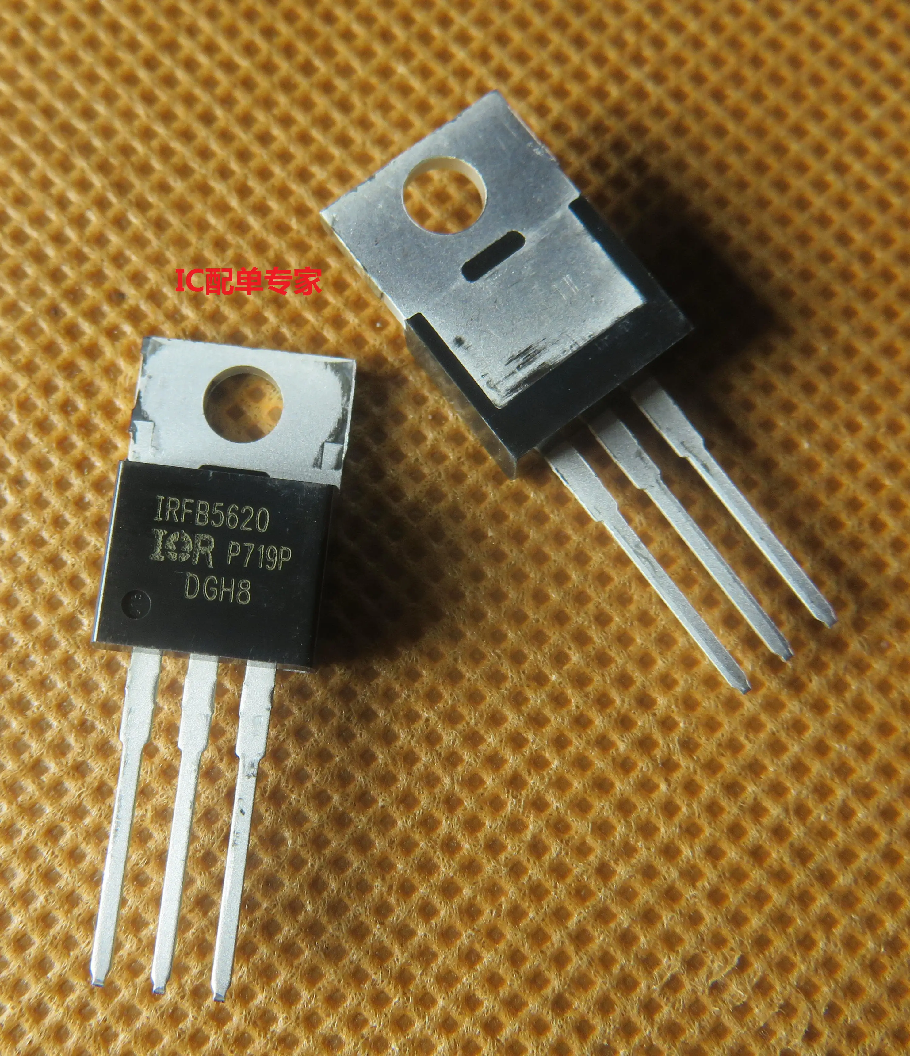 IRFB5620 IRFB5620PBF Прямая вставка TO-220 Новый 200 В 25 А N-канальный полевой транзистор
IRFB5620 IRFB5620PBF Прямая вставка TO-220 Новый 200 В 25 А N-канальный полевой транзистор