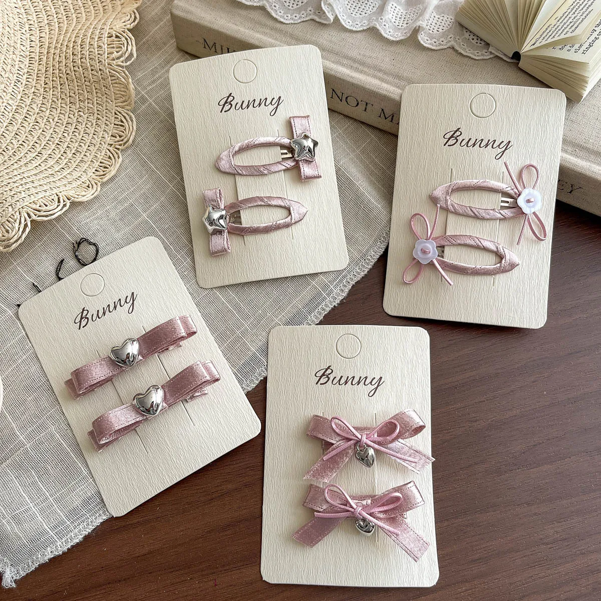 2pcs Korean Pink Bow Star Hairpin Sweet Bangs Side Clip Hairpin Hair Clip Barrettes Children's Hair Accessories Kids Headwear
2pcs Korean Pink Bow Star Hairpin Sweet Bangs Side Clip Hairpin Hair Clip Barrettes Children's Hair Accessories Kids Headwear