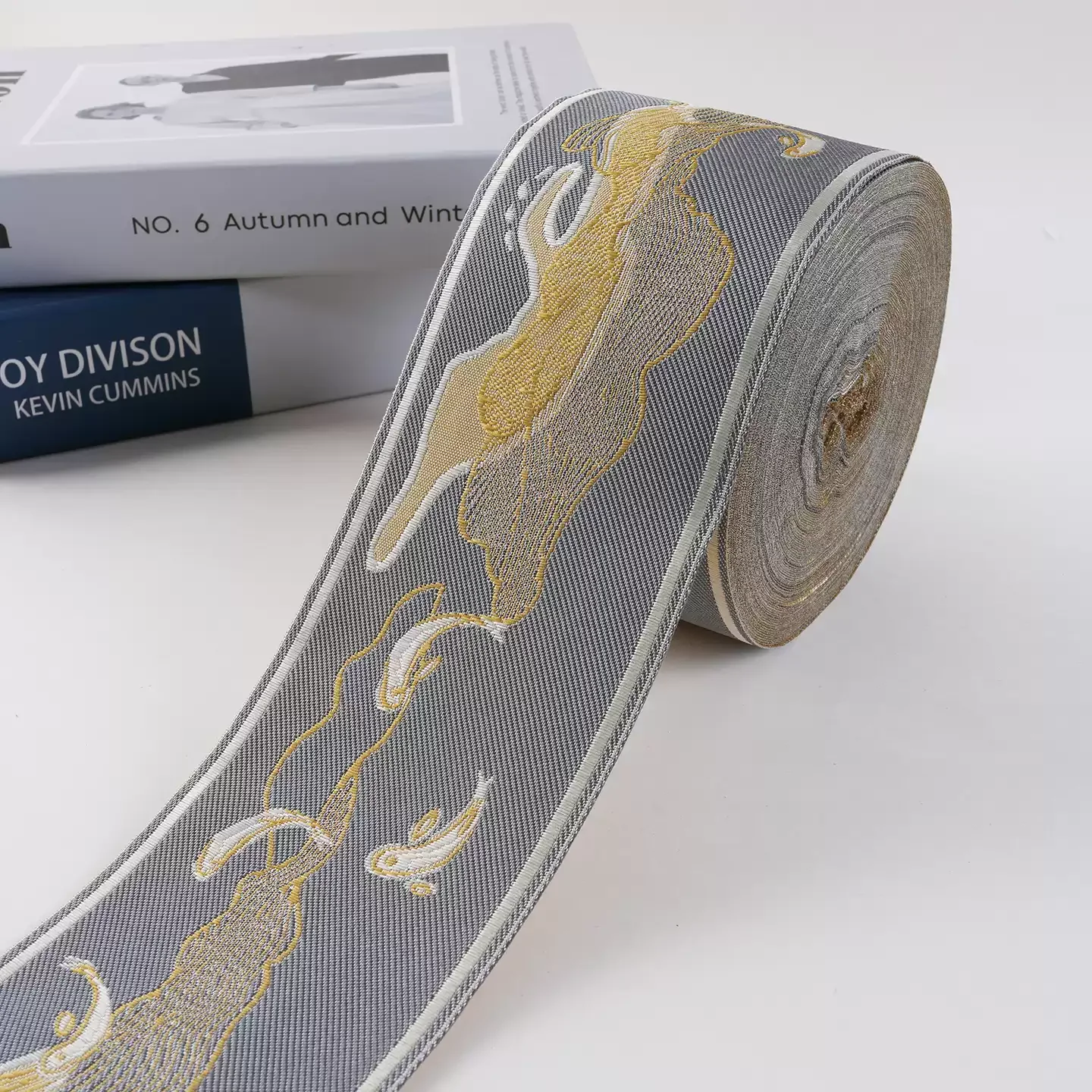 25 метров тканая жаккардовая лента 9 см, боковой край штор, швейный ремень, отделка для одежды, занавеска, украшение для дивана, аксессуары
25 метров тканая жаккардовая лента 9 см, боковой край штор, швейный ремень, отделка для одежды, занавеска, украшение для дивана, аксессуары