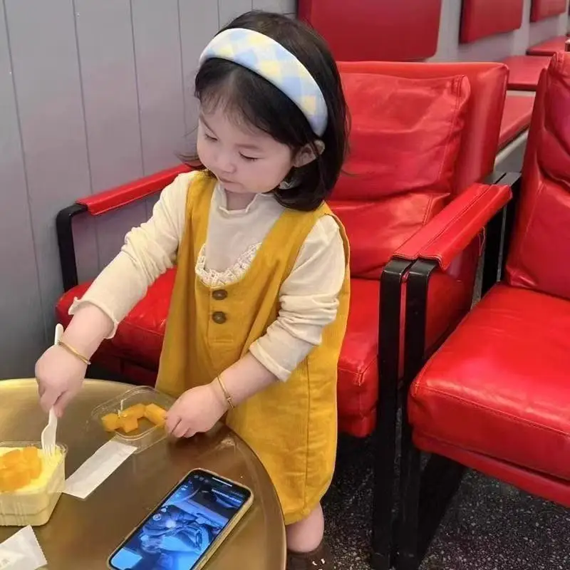 Girls' Set Summer 2026 New Children's Ginger Yellow Jumpsuit Overalls+long Sleeved T-shirt Two-piece Set
Girls' Set Summer 2026 New Children's Ginger Yellow Jumpsuit Overalls+long Sleeved T-shirt Two-piece Set