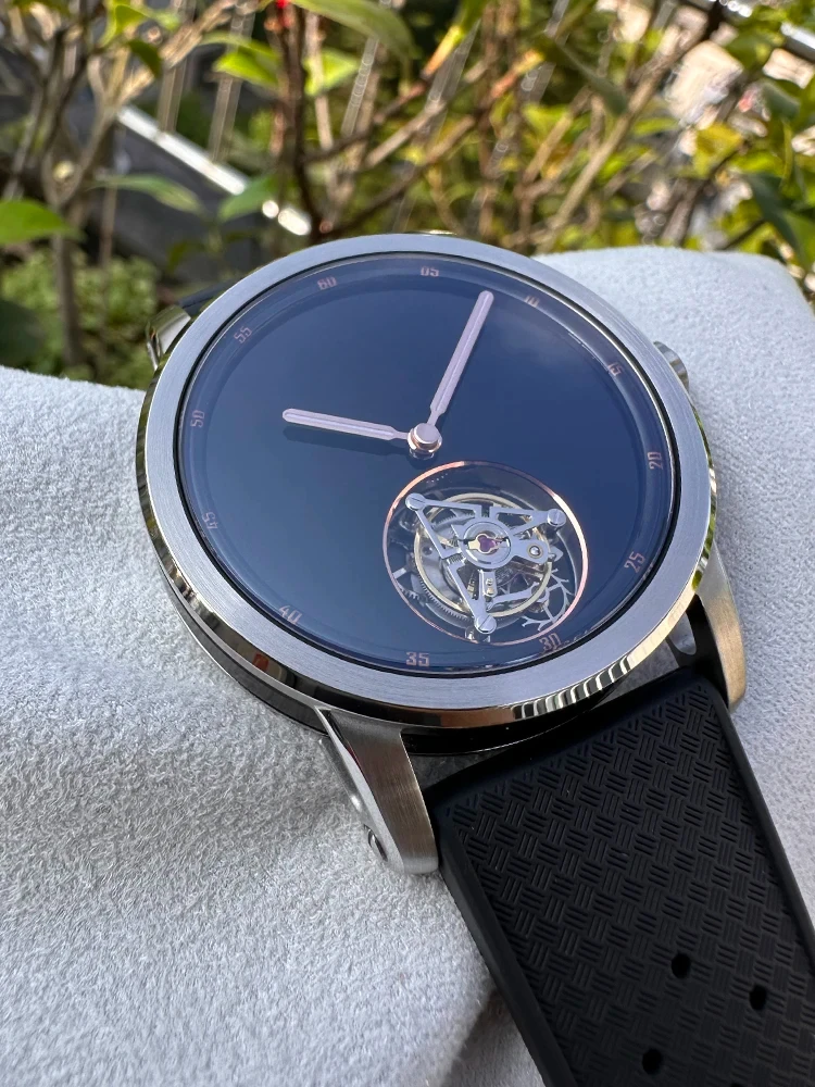 Customized Men's Mechanical Watch MC-03 Series CAL.0031 Flying Tourbillon Mechanical Watch Hand Carved Night Light
Customized Men's Mechanical Watch MC-03 Series CAL.0031 Flying Tourbillon Mechanical Watch Hand Carved Night Light