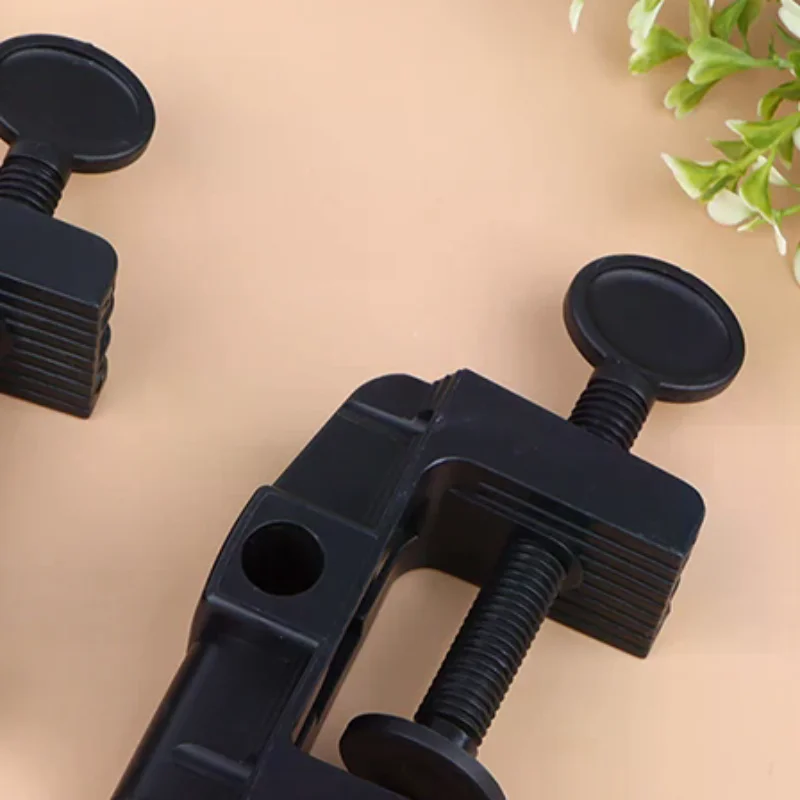 Hot 1Pc Universal Fixing Bracket Table Desk Lamp Bracket Clamp Desktop Clips For Working Long Arm Holder Stand Replacement Part
Hot 1Pc Universal Fixing Bracket Table Desk Lamp Bracket Clamp Desktop Clips For Working Long Arm Holder Stand Replacement Part