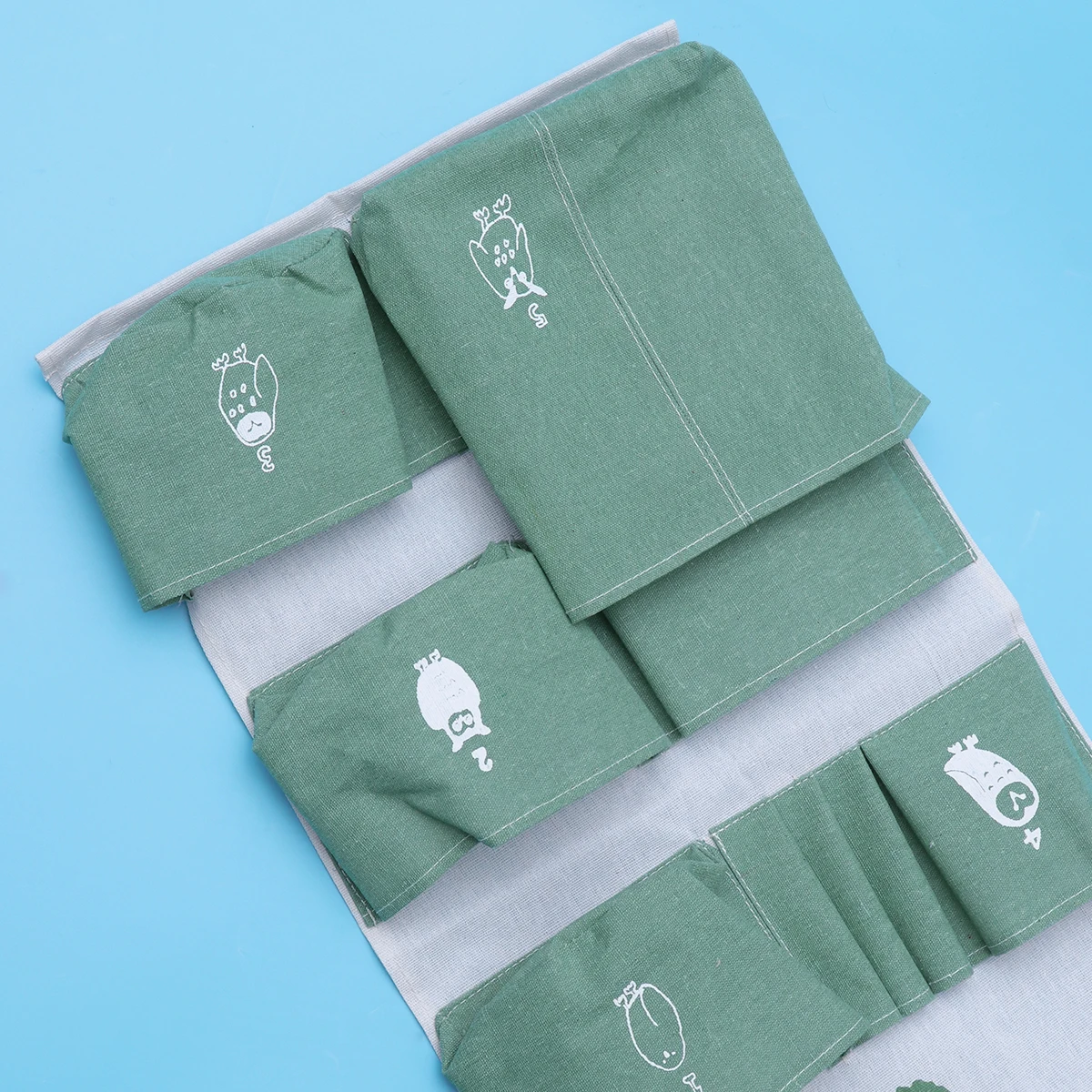 Simple Wall Hanging Bag Green Polyester Cotton Multi- Organizer Over Door Closet Storage for Keys Glasses Jewelry
Simple Wall Hanging Bag Green Polyester Cotton Multi- Organizer Over Door Closet Storage for Keys Glasses Jewelry