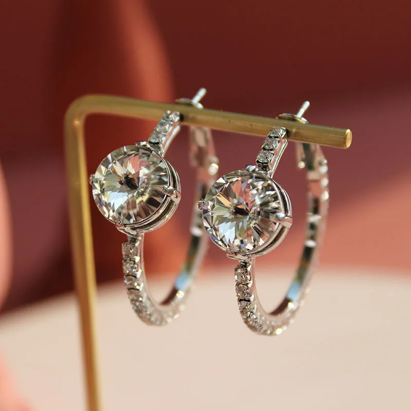 Fashion Designer Brand Round Crystal Hoop Earrings For Women Top Quality Sweet Jewelry Europe America Trend
Fashion Designer Brand Round Crystal Hoop Earrings For Women Top Quality Sweet Jewelry Europe America Trend