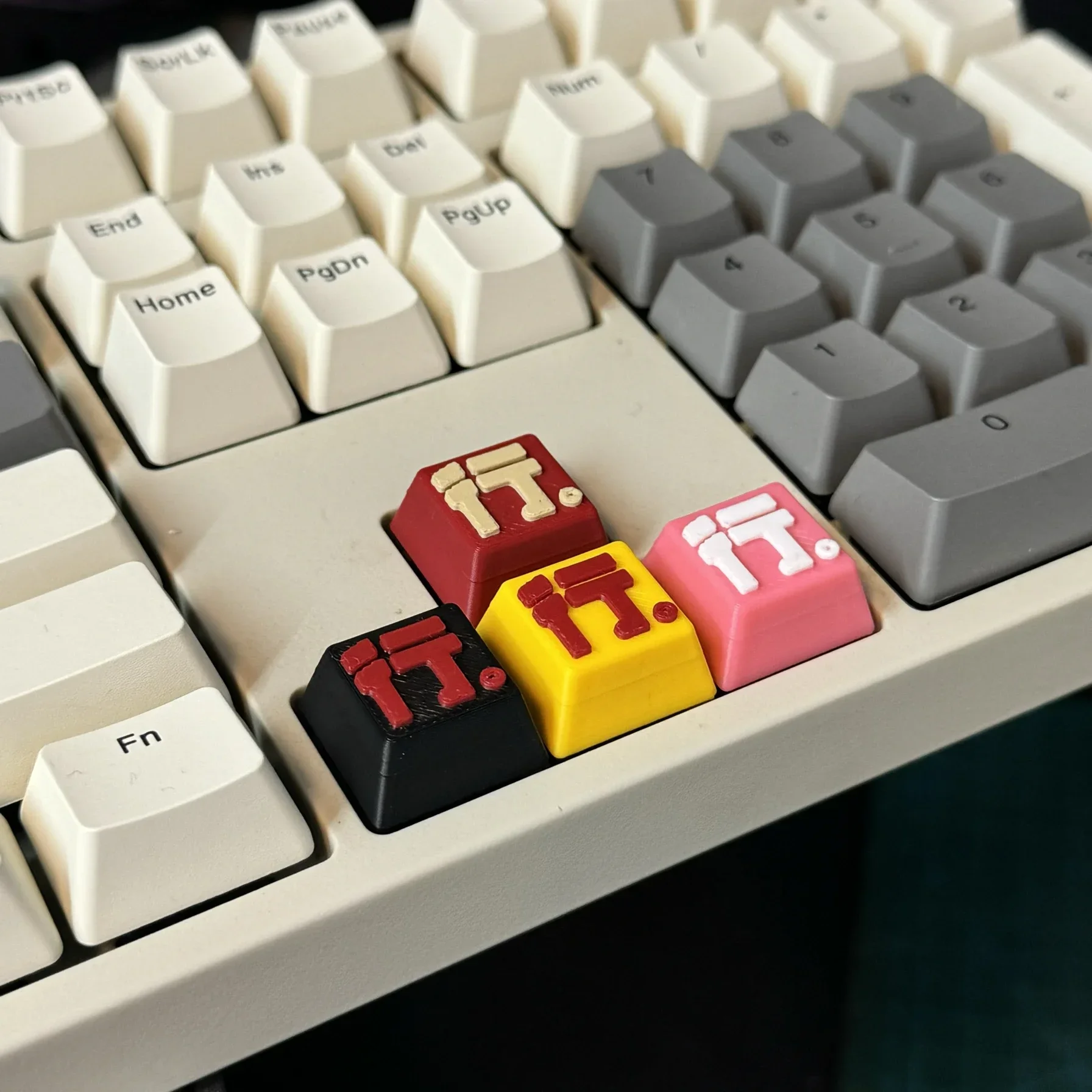 Keycap Mechanical Keyboard Creative Cross Compatible Universal Simple Retro Keycap Esc Replacement Key
Keycap Mechanical Keyboard Creative Cross Compatible Universal Simple Retro Keycap Esc Replacement Key