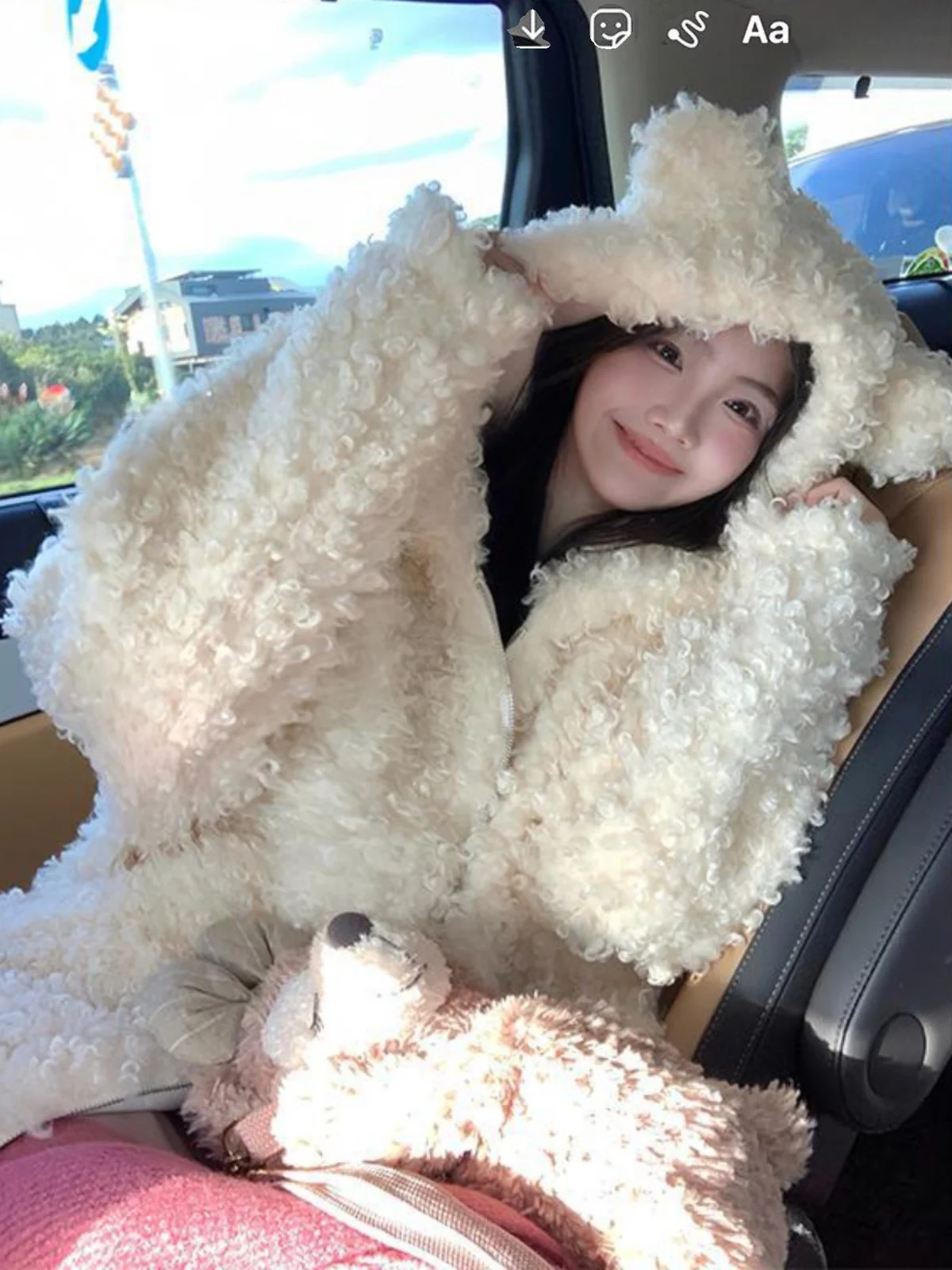 Extra Large Size Fluffy Outerwear Women's Casual Loose Warm Top Cute Plush Winter Coat Comfortable Lazy Style Commute Wind
Extra Large Size Fluffy Outerwear Women's Casual Loose Warm Top Cute Plush Winter Coat Comfortable Lazy Style Commute Wind
