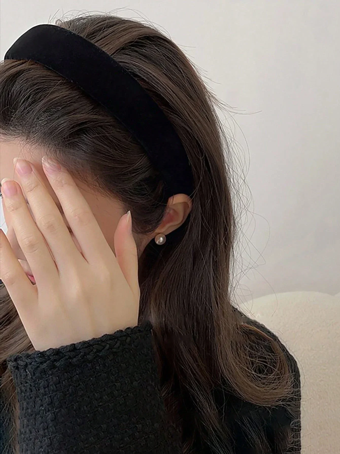 Black Velvet Wide Headband For Women Fashion Retro Hair Accessory Daily Use
Black Velvet Wide Headband For Women Fashion Retro Hair Accessory Daily Use