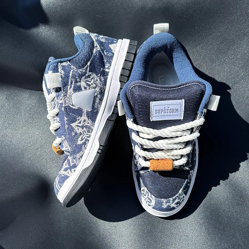 New Style Navy Blue Printed Loafers, Large Size Men's Trendy Sneakers, Versatile Canvas Shoes, Comfortable Non-Slip Stylish Shoes
New Style Navy Blue Printed Loafers, Large Size Men's Trendy Sneakers, Versatile Canvas Shoes, Comfortable Non-Slip Stylish Shoes
