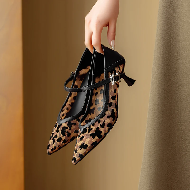 2025 new spring autumn women pumps natural leather 22-24.5cm leopard fabric+cowhide+sheepskin buckle women shoes Mary Jane shoes
2025 new spring autumn women pumps natural leather 22-24.5cm leopard fabric+cowhide+sheepskin buckle women shoes Mary Jane shoes