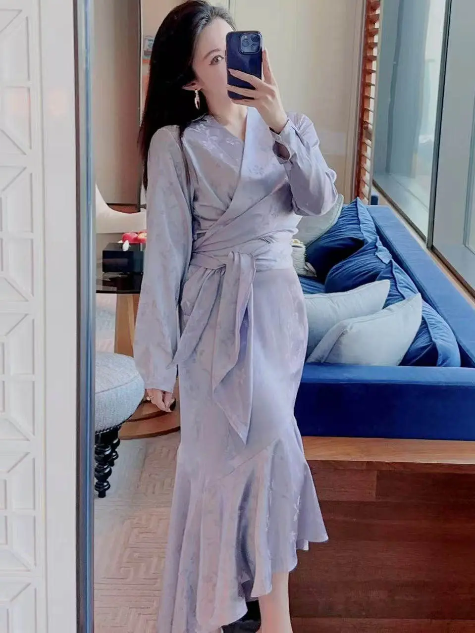 Spring Summer Women's Slim Fit Silk Satin Dr Ele French Sle High Waist Fi Tail Gown Long Sve V Ne Belted
Spring Summer Women's Slim Fit Silk Satin Dr Ele French Sle High Waist Fi Tail Gown Long Sve V Ne Belted