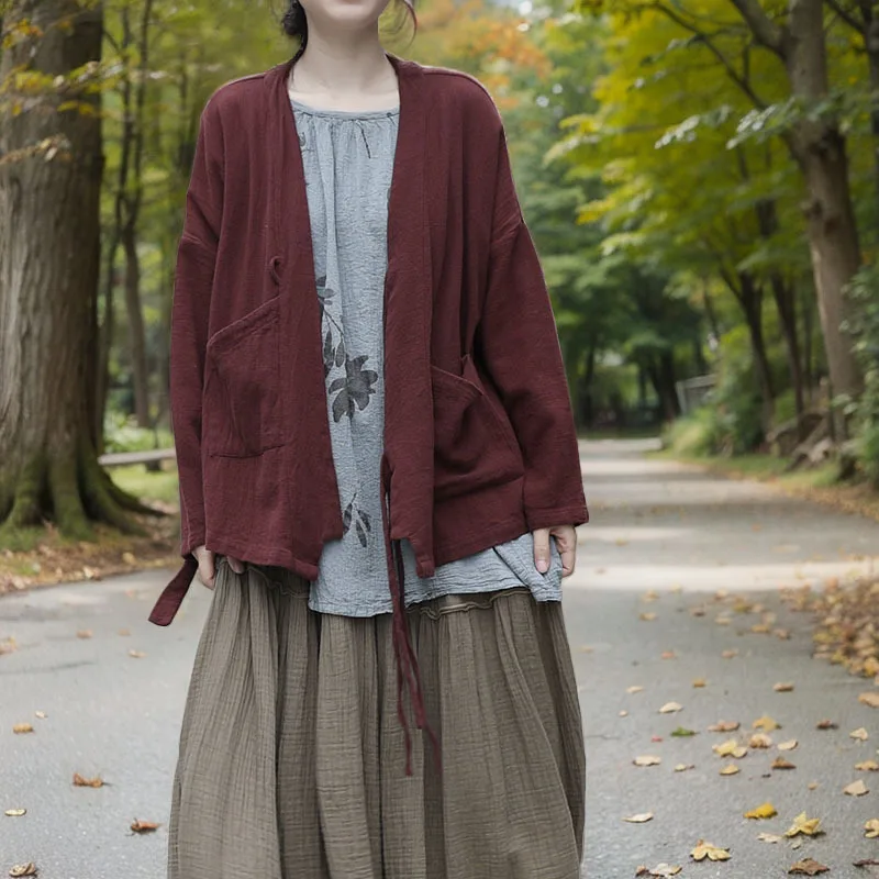Retro Chinese style literary cotton and linen short cardigan linen diagonal placket strap short jacket fashionable casual versat
Retro Chinese style literary cotton and linen short cardigan linen diagonal placket strap short jacket fashionable casual versat