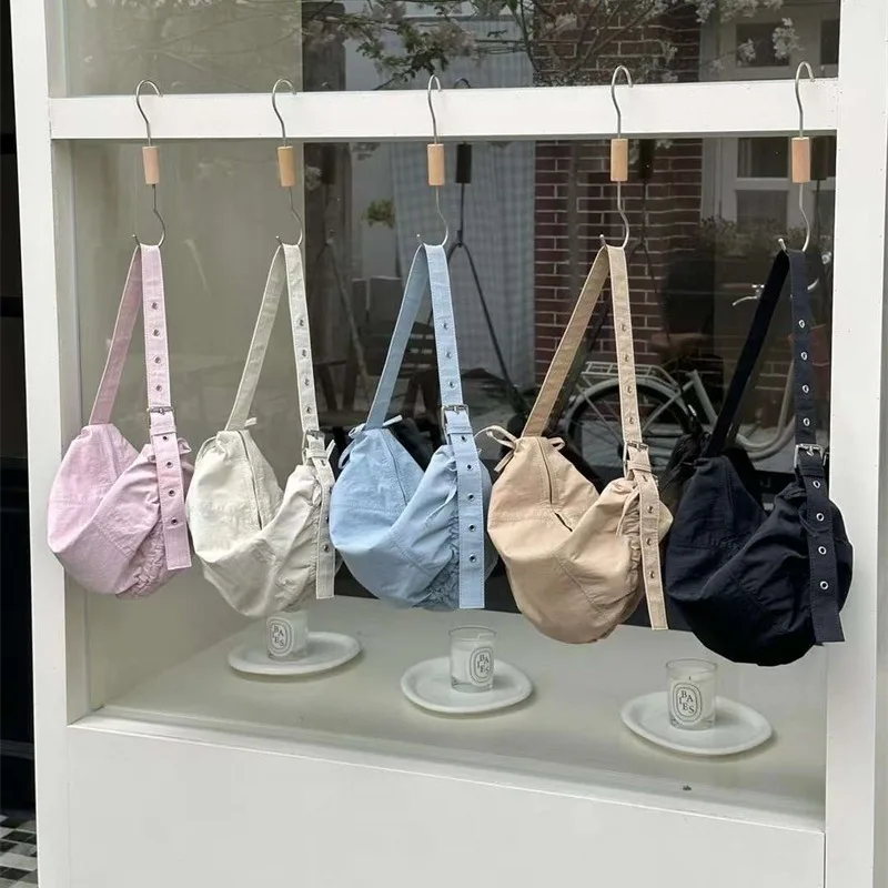 Korean women's fashionable nylon pleated bag large capacity student crossbody bag high-end sense niche shoulder bag
Korean women's fashionable nylon pleated bag large capacity student crossbody bag high-end sense niche shoulder bag