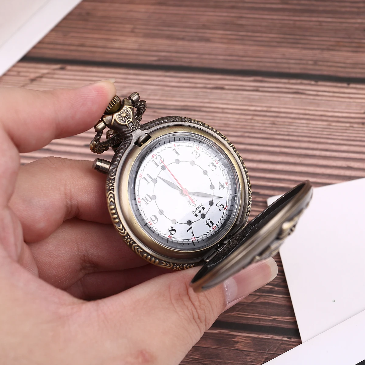 Vintage Pocket Watch Locomotive Design Brown Durable Retro Mechanical Watch For Clothing Decoration Creative Gift Friends Family
Vintage Pocket Watch Locomotive Design Brown Durable Retro Mechanical Watch For Clothing Decoration Creative Gift Friends Family