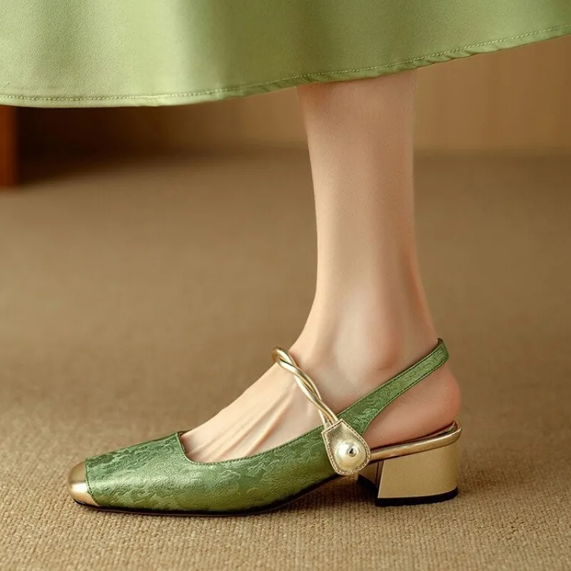Women's Shoes Fashion Chinese Style Square Head Shallow Mouth Single Shoes Summer Baotou Thick Heeled Sandals Sandalias De Mujer
Women's Shoes Fashion Chinese Style Square Head Shallow Mouth Single Shoes Summer Baotou Thick Heeled Sandals Sandalias De Mujer